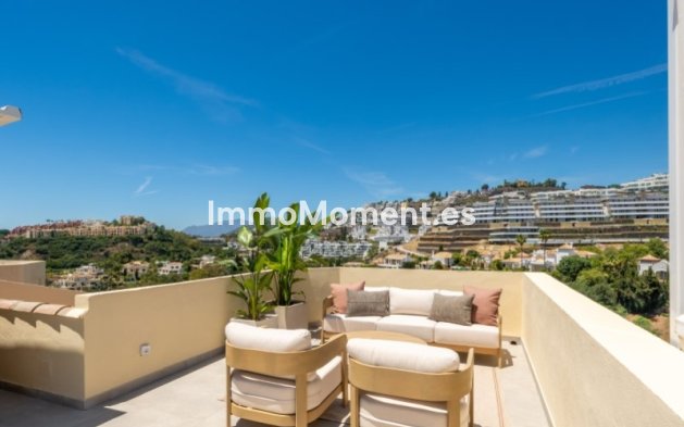 Resale - Apartment - Benahavís - La Quinta