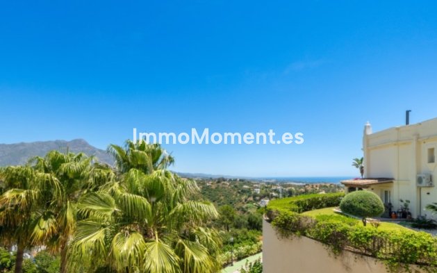 Resale - Apartment - Benahavís - La Quinta