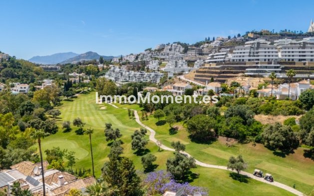 Resale - Apartment - Benahavís - La Quinta