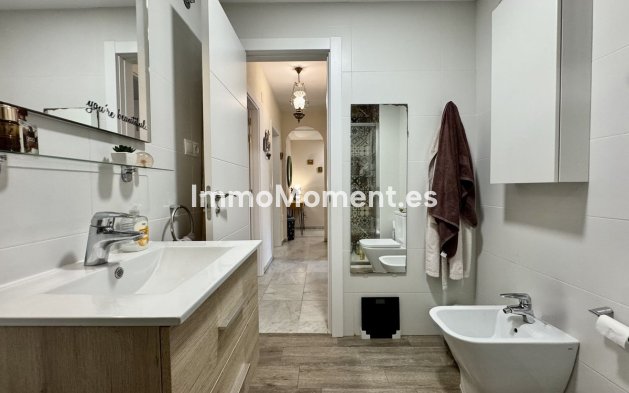 Resale - Apartment - Fuengirola - Los Boliches