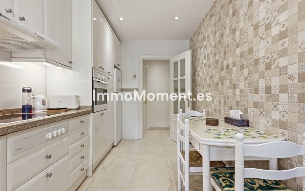 Revente - Appartement - Estepona  - Estepona Centro