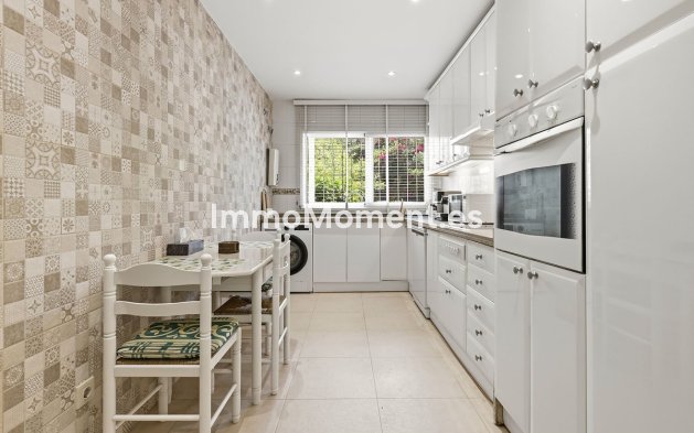 Revente - Appartement - Estepona  - Estepona Centro
