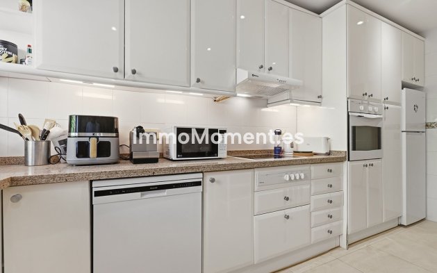 Revente - Appartement - Estepona  - Estepona Centro