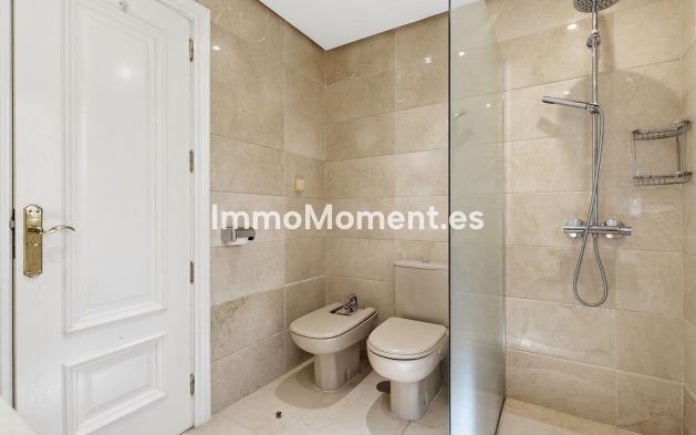 Revente - Appartement - Estepona  - Estepona Centro