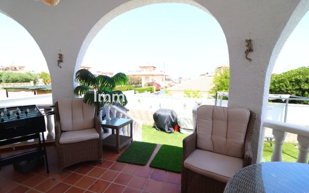 Wiederverkauf - Freistehende Villa - Orihuela - Villamartín
