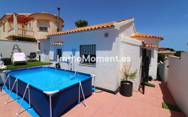 Wiederverkauf - Freistehende Villa - Orihuela - Villamartín