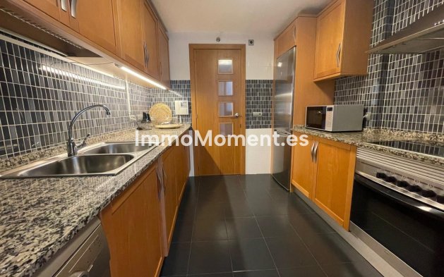 Resale - Apartment - Estepona - Estepona Centro