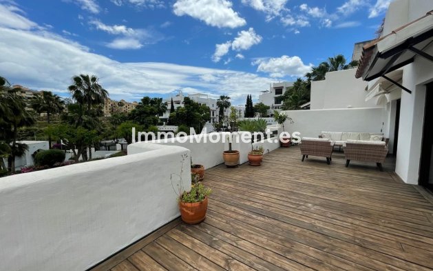 Resale - Apartment - Estepona - Estepona Centro