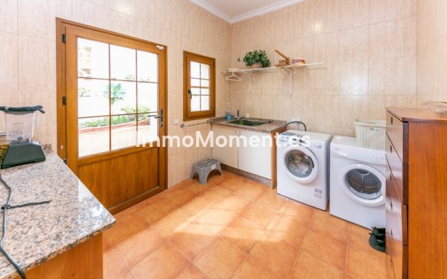 Bestaande woning - Vrijstaande villa - Binnenland  - Churriana