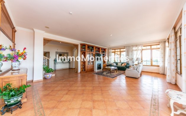 Bestaande woning - Vrijstaande villa - Binnenland  - Churriana