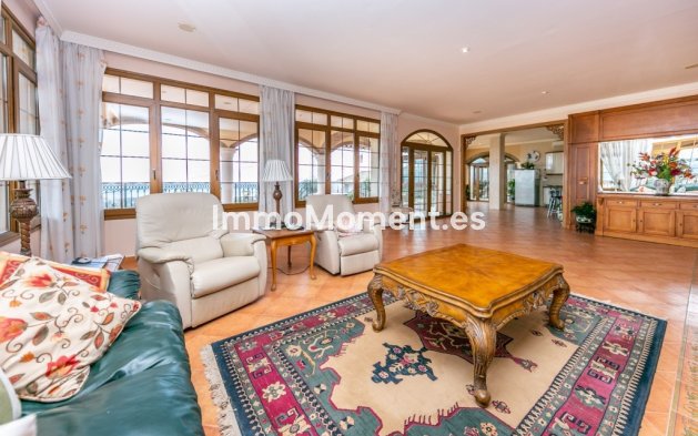 Bestaande woning - Vrijstaande villa - Binnenland  - Churriana