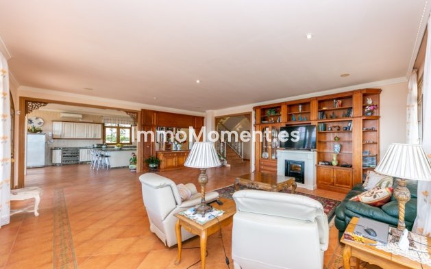Bestaande woning - Vrijstaande villa - Binnenland  - Churriana