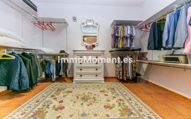 Bestaande woning - Vrijstaande villa - Binnenland  - Churriana