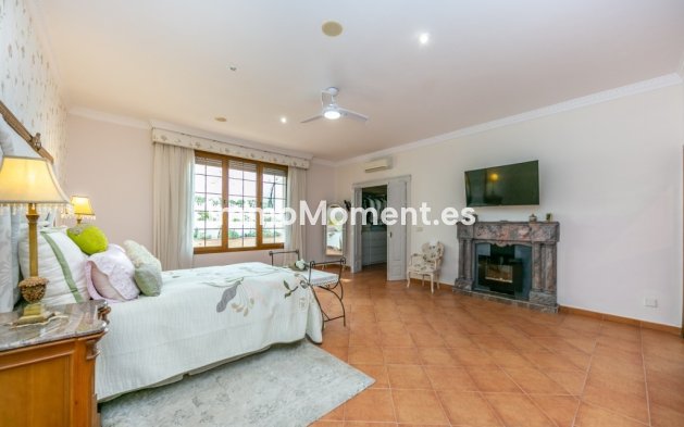 Bestaande woning - Vrijstaande villa - Binnenland  - Churriana