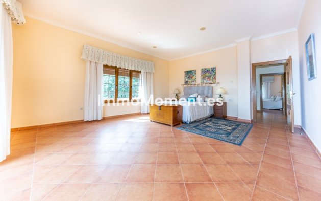 Bestaande woning - Vrijstaande villa - Binnenland  - Churriana
