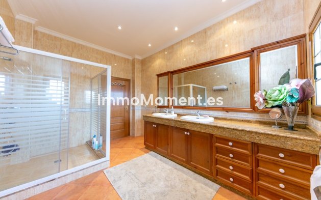 Bestaande woning - Vrijstaande villa - Binnenland  - Churriana