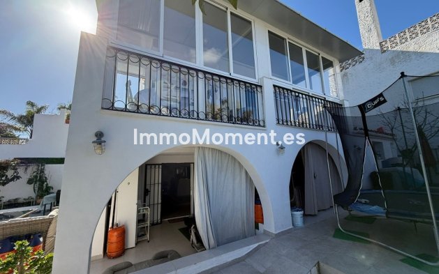 Reventa - Villa independiente - Estepona  - Estepona Centro