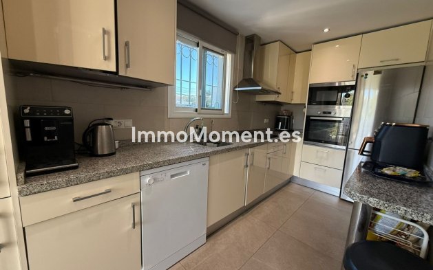 Reventa - Villa independiente - Estepona  - Estepona Centro