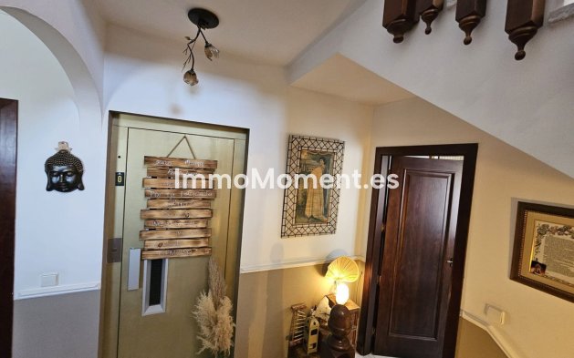 Resale - Detached villa - Fuengirola - Los Pacos