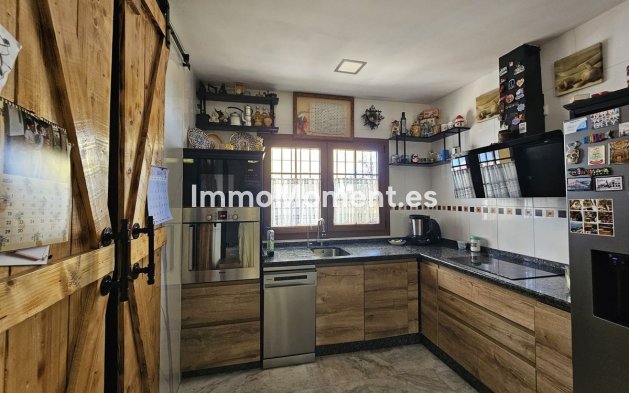 Resale - Detached villa - Fuengirola - Los Pacos