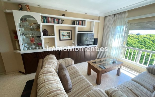 Resale - Apartment - Estepona - Estepona Centro