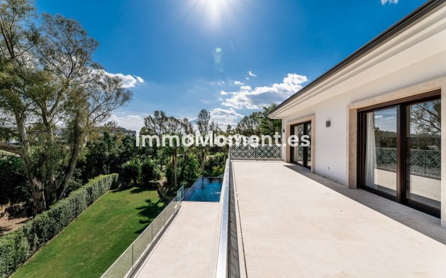 Resale - Detached villa - Marbella - Nueva Andalucía