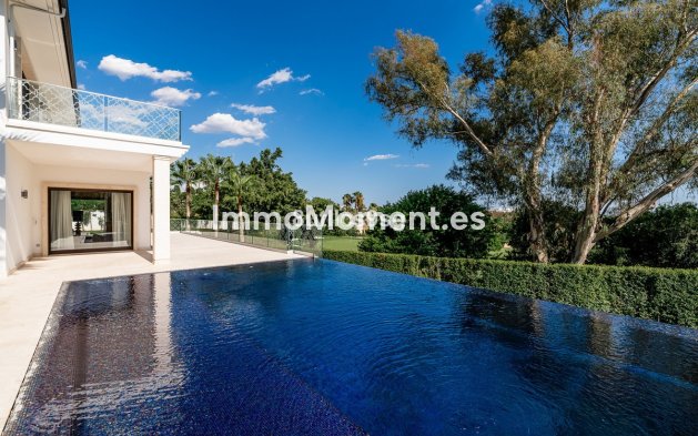 Resale - Detached villa - Marbella - Nueva Andalucía