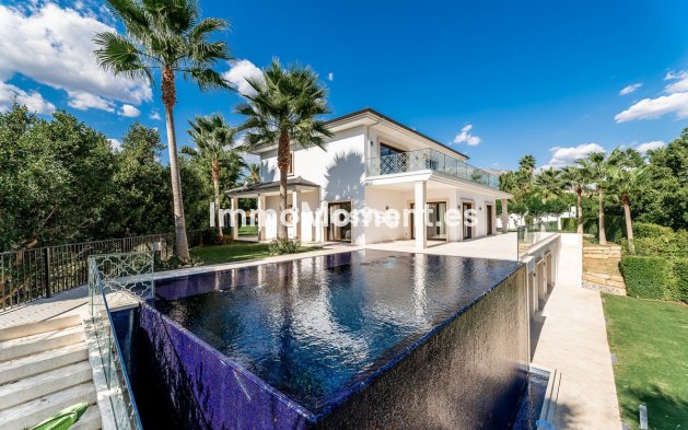 Resale - Detached villa - Marbella - Nueva Andalucía