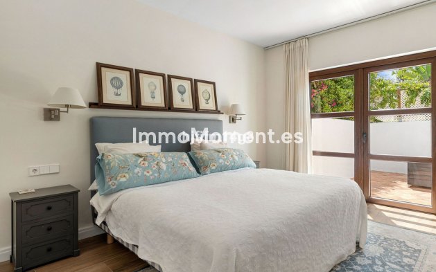 Resale - Detached villa - Estepona - Estepona Centro
