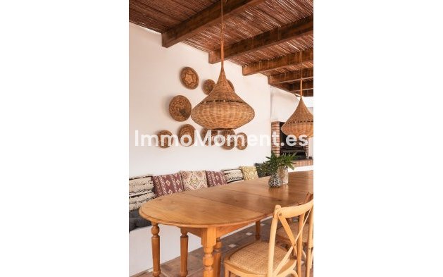 Resale - Detached villa - Estepona - Estepona Centro