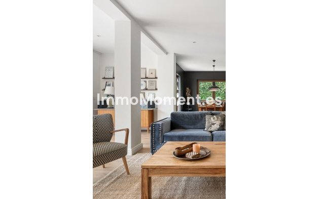 Resale - Detached villa - Estepona - Estepona Centro