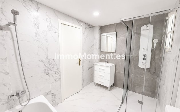 Bestaande woning - Vrijstaande villa - Orihuela - Villamartín