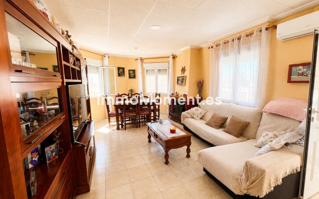 Bestaande woning - Vrijstaande villa - Torrevieja - La Siesta