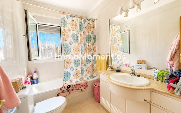 Bestaande woning - Vrijstaande villa - Torrevieja - La Siesta