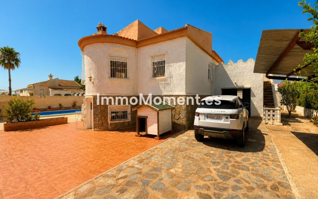 Bestaande woning - Vrijstaande villa - Torrevieja - La Siesta