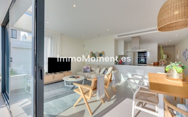 Resale - Apartment - Estepona - Estepona Centro