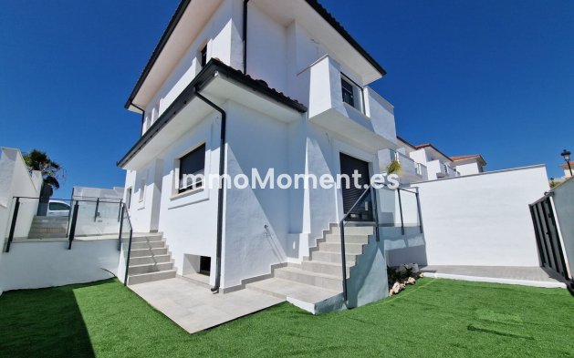 Bestaande woning - Vrijstaande villa - Manilva