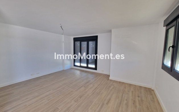 Bestaande woning - Vrijstaande villa - Manilva