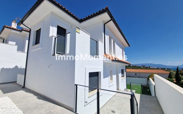 Bestaande woning - Vrijstaande villa - Manilva