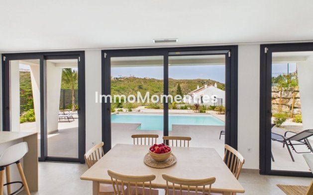 Resale - Detached villa - Manilva - La Duquesa