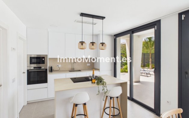 Resale - Detached villa - Manilva - La Duquesa