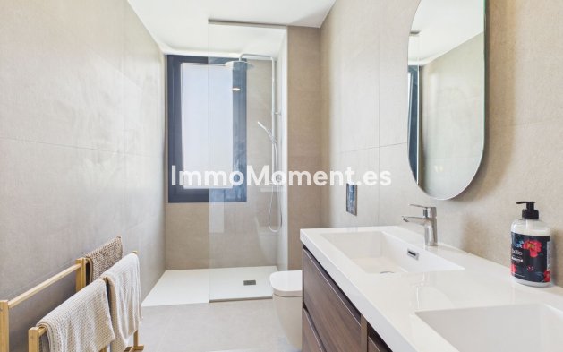 Resale - Detached villa - Manilva - La Duquesa