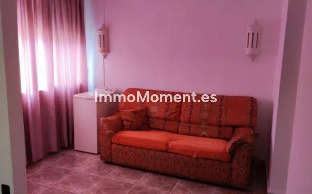 Resale - Apartment - Marbella - Elviria