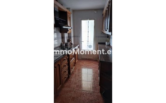 Resale - Apartment - Marbella - Elviria