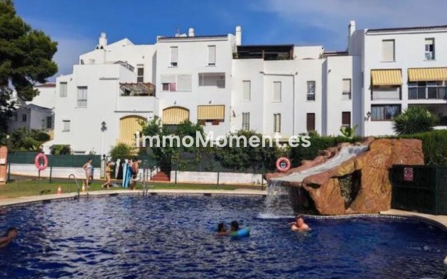 Resale - Apartment - Marbella - Elviria