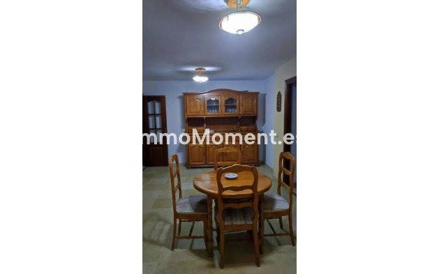 Resale - Apartment - Marbella - Elviria