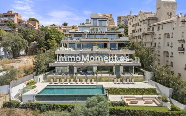 Resale - Apartment - Estepona - Estepona Centro