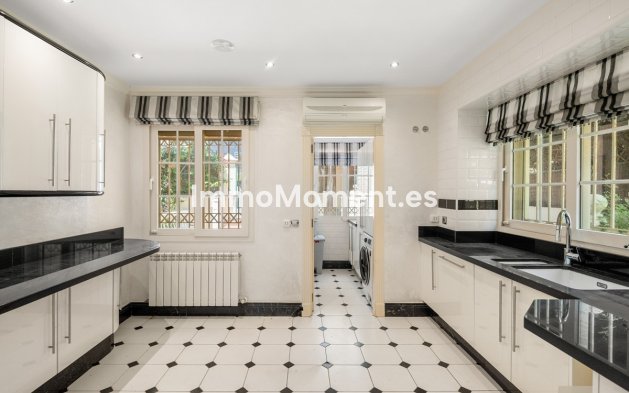Resale - Detached villa - Marbella - Cortijo Blanco