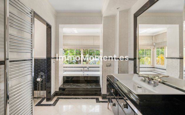 Resale - Detached villa - Marbella - Cortijo Blanco