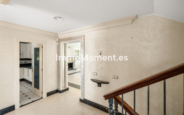 Resale - Detached villa - Marbella - Cortijo Blanco